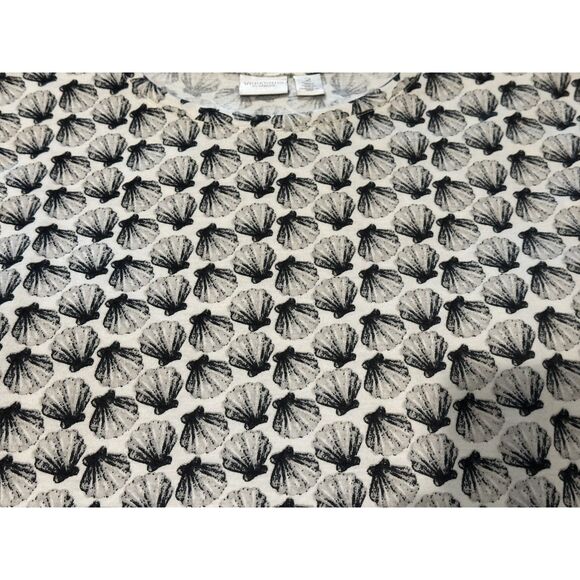Chico's Clam Shell Patterned Top - Picture 3 of 4